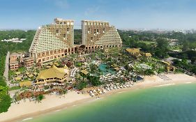Centara Grand Mirage Beach Resort Pattaya 5*